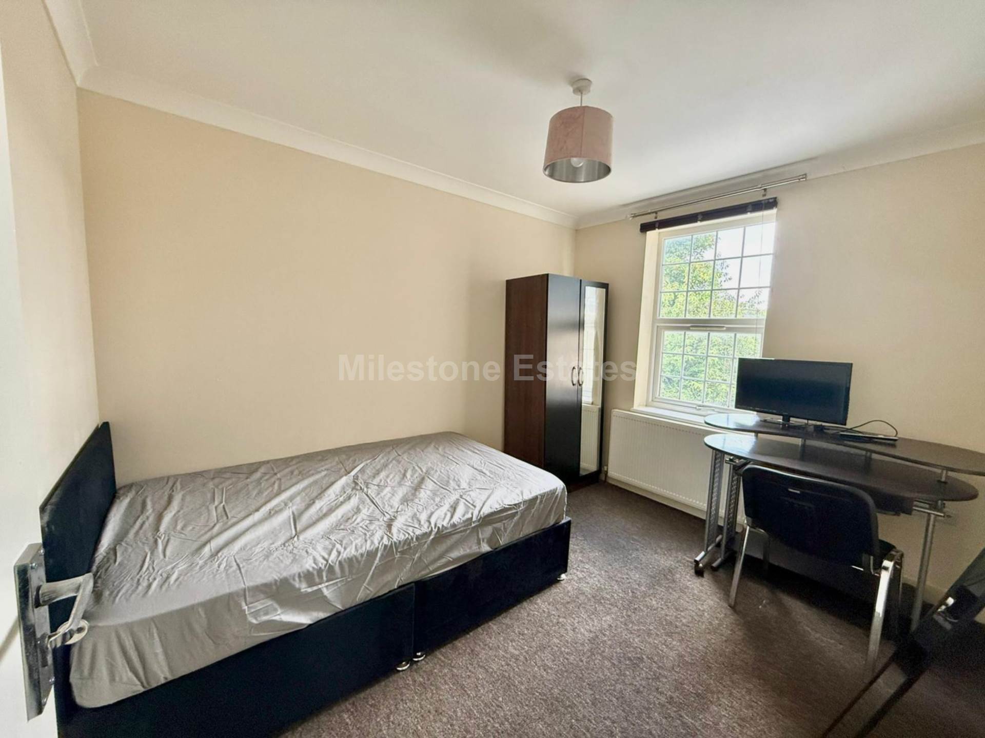 Blenheim Road, Reading, Image 11