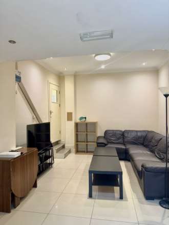 Blenheim Road, Reading, Image 4