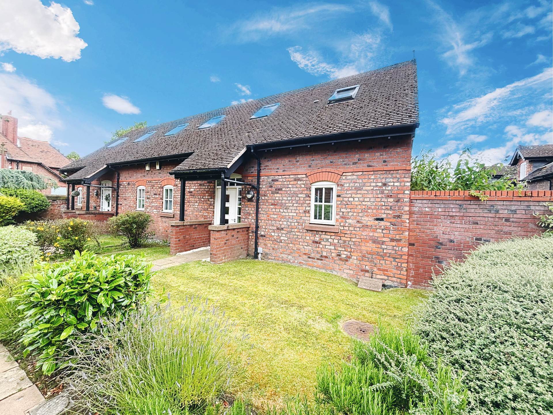 GATED LIVING AND GOLF ESTATE YOUR NEIGHBOUR