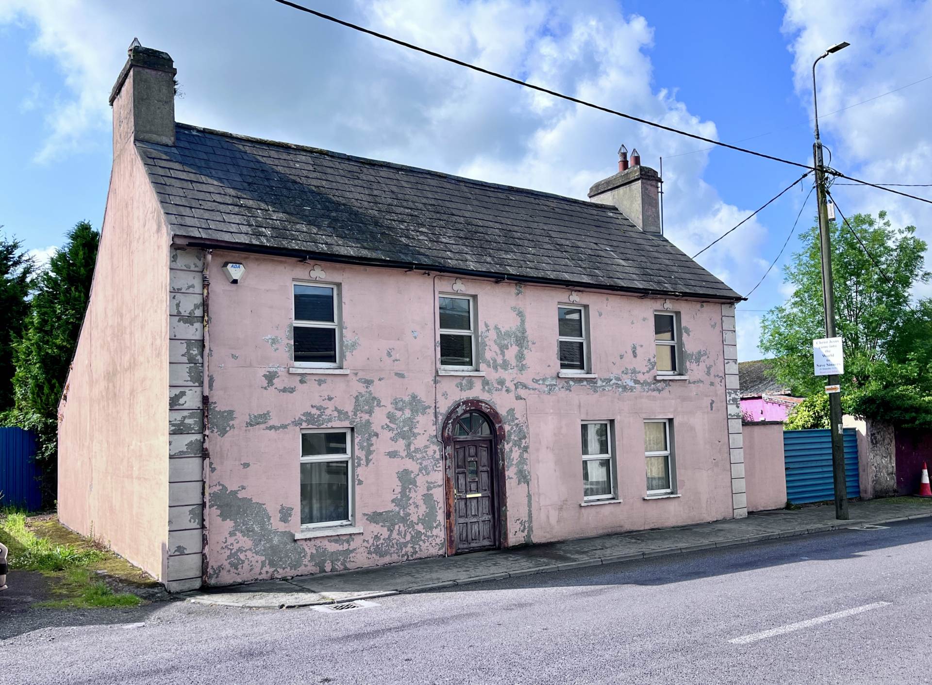 Main St, Enniskeane, Co Cork P47 FT52