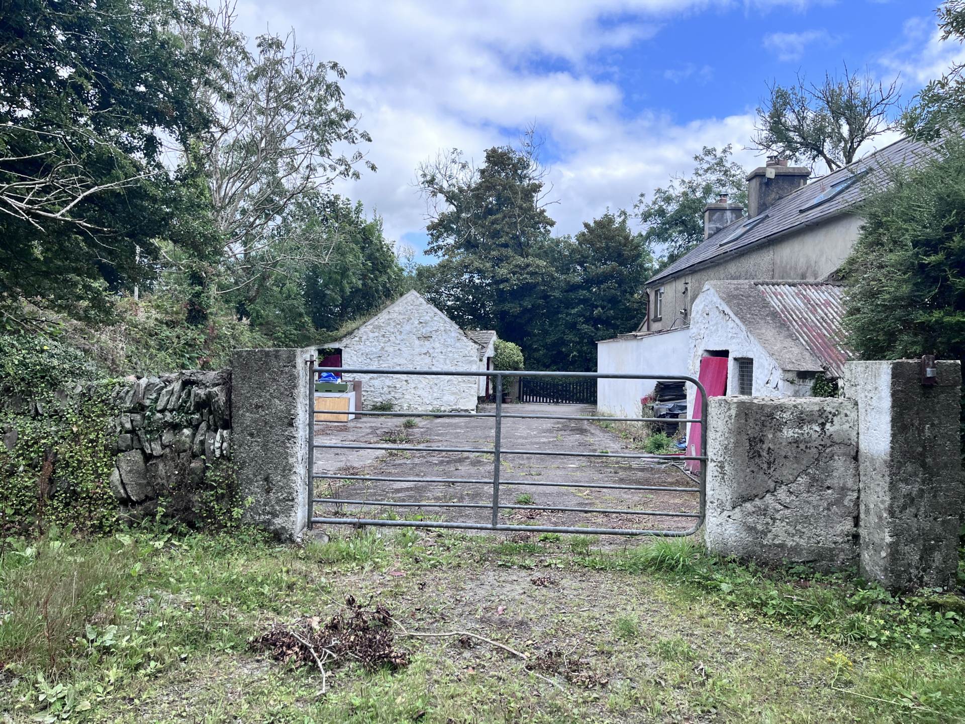 Caherkirky House, Rossmore, Clonakilty, Co. Cork P85 RX32 Caherkirky House, Rossmore, Clonakilty, Co. Cork P85 RX32