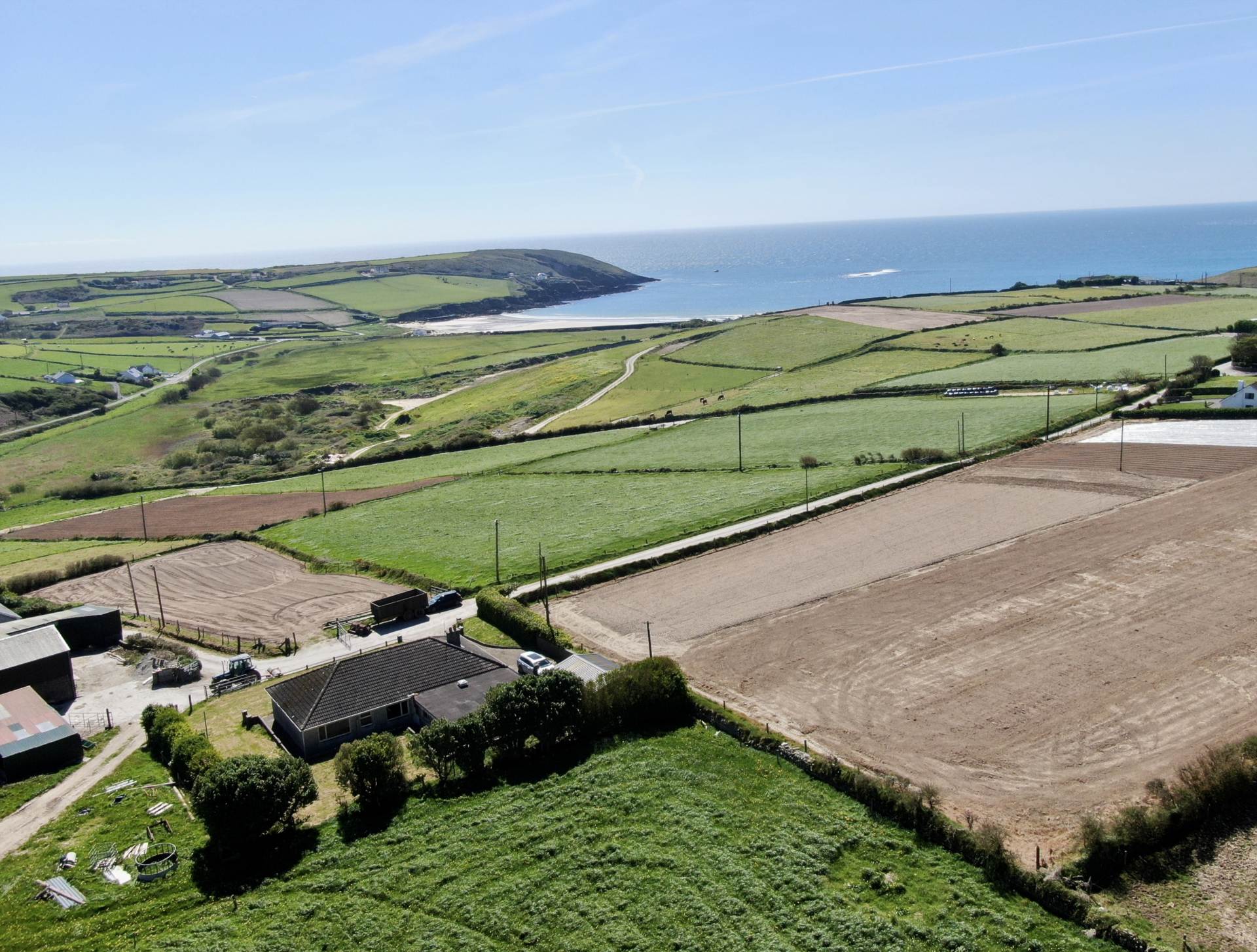Gahanive, Castlefreke, Near Red Strand, Rosscarbery, Co. Cork P85 V309