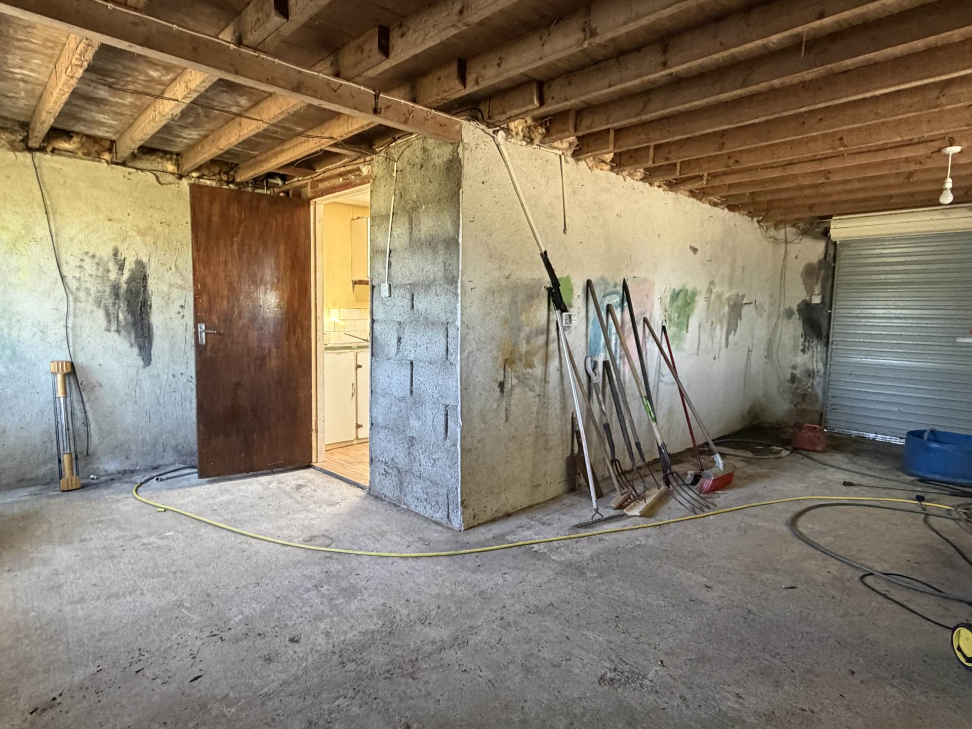 Gahanive, Castlefreke, Near Red Strand, Rosscarbery, Co. Cork P85 V309