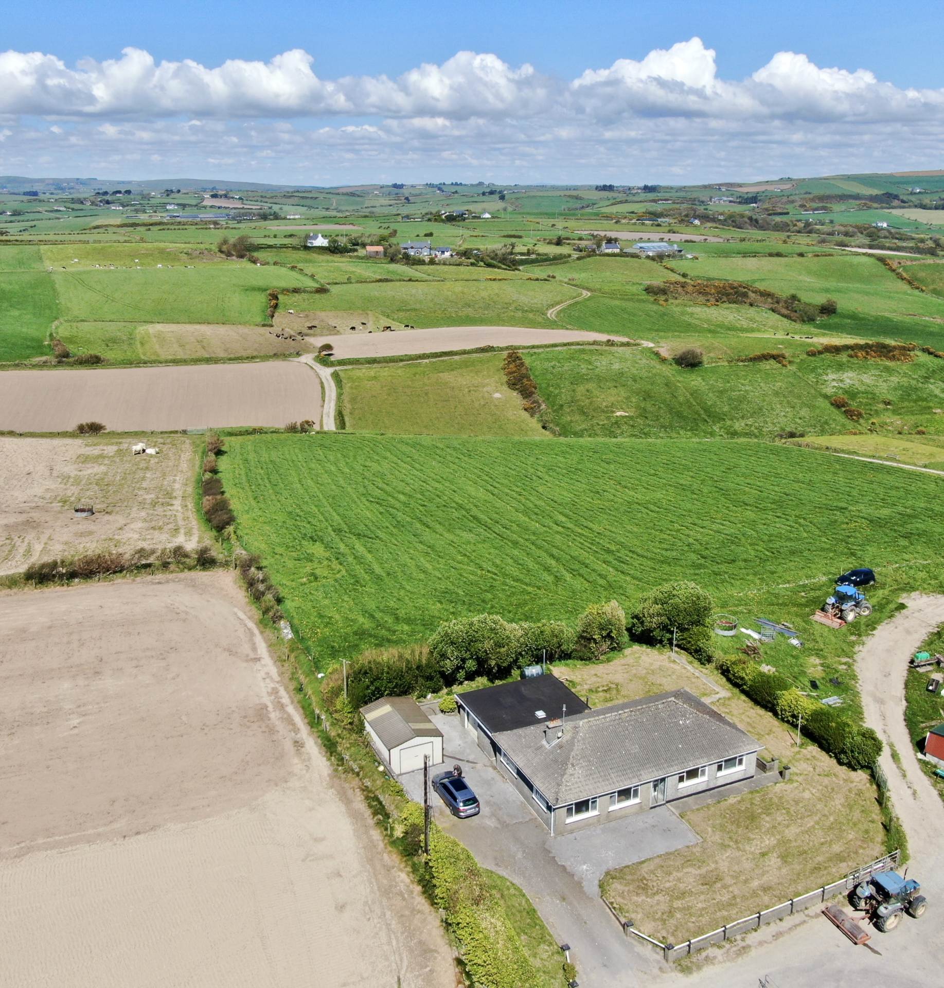 Gahanive, Castlefreke, Near Red Strand, Rosscarbery, Co. Cork P85 V309