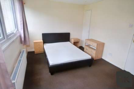 1 Bedroom Room (Double), The Hide, Netherfield