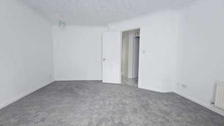 North Row, Milton Keynes, Image 1