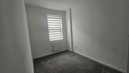 North Row, Milton Keynes, Image 11