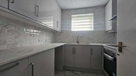 North Row, Milton Keynes, Image 6