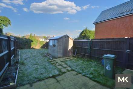 Bowling Green Close, Bletchley, Image 14