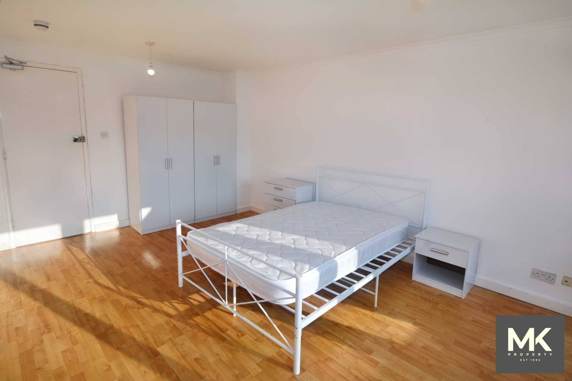Marigold Place, Conniburrow, Image 3