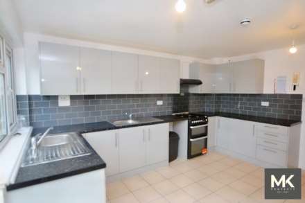 Marigold Place, Conniburrow, Image 3
