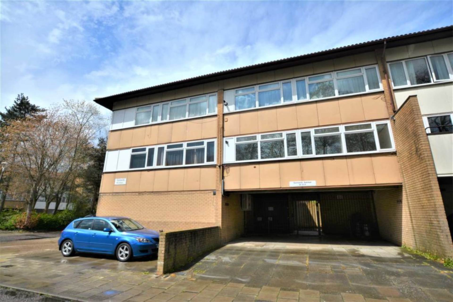 Gurnards Avenue, Fishermead, Image 1