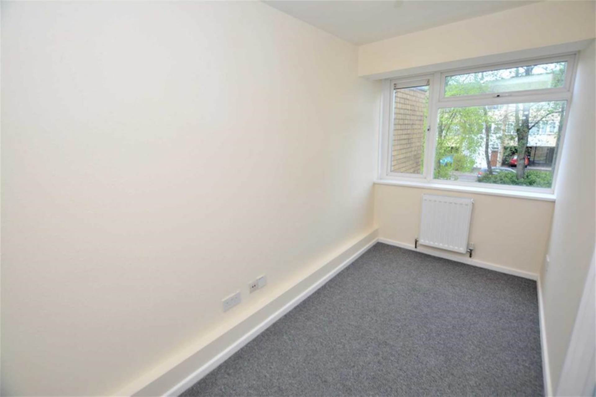 Gurnards Avenue, Fishermead, Image 9