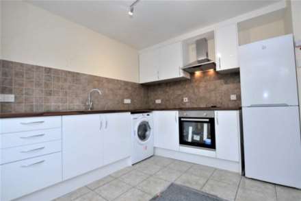 Gurnards Avenue, Fishermead, Image 2