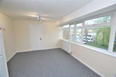 Gurnards Avenue, Fishermead, Image 5