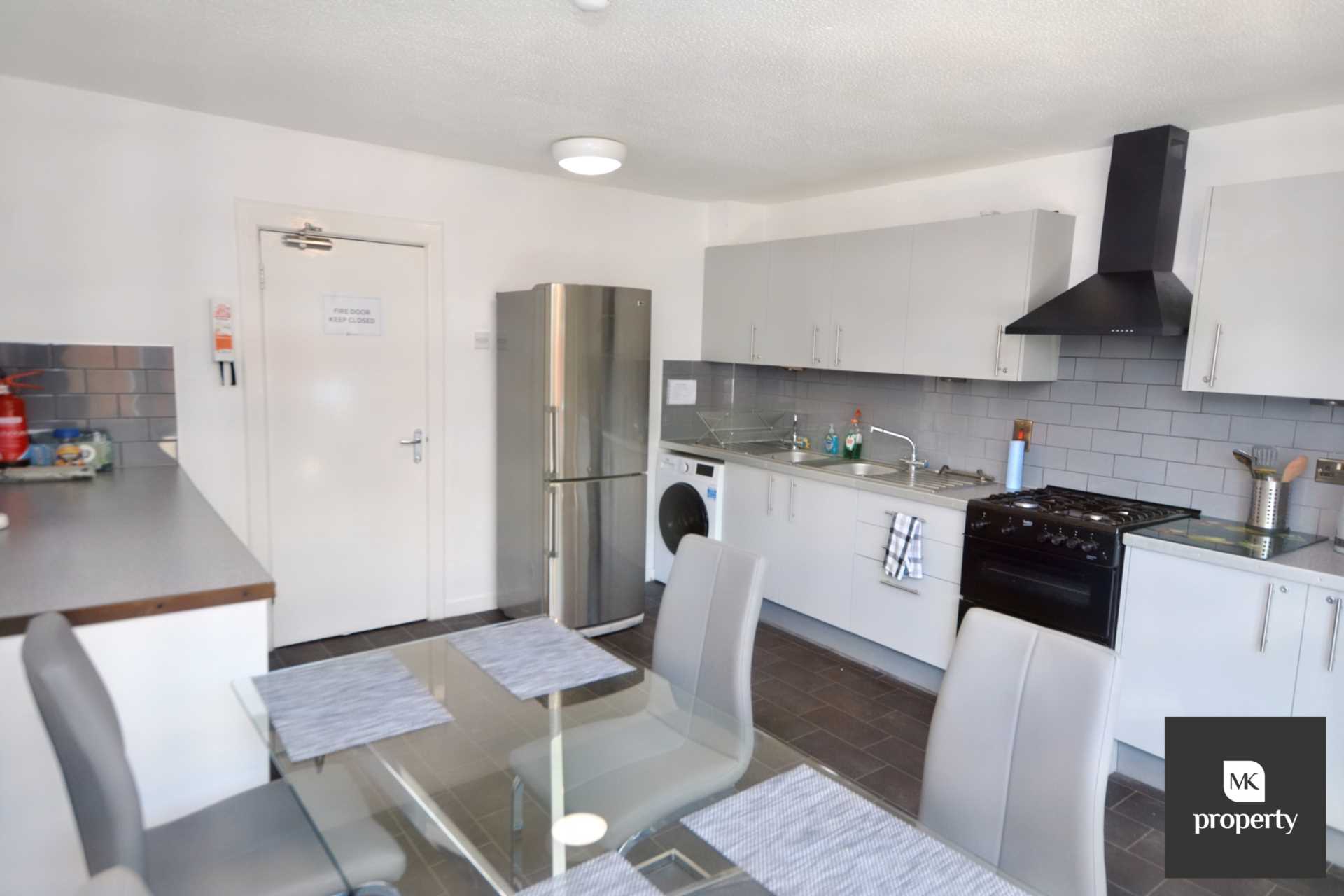 South Ninth Street, Central Milton Keynes, Image 6