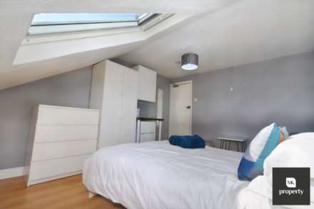 South Ninth Street, Central Milton Keynes, Image 3