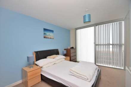 Witan Gate East, Milton Keynes, Image 4