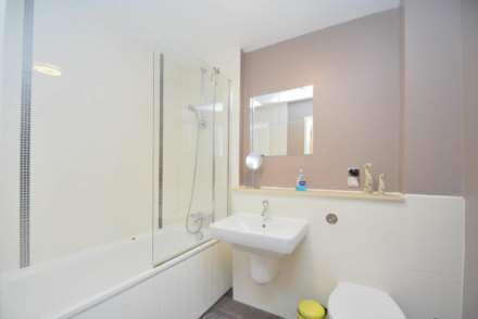 Witan Gate East, Milton Keynes, Image 7