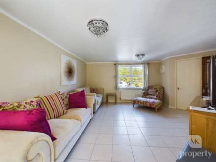Rhodes Place, Oldbrook, Image 3