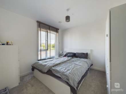 Countess Way, Broughton, Milton Keynes, Image 15