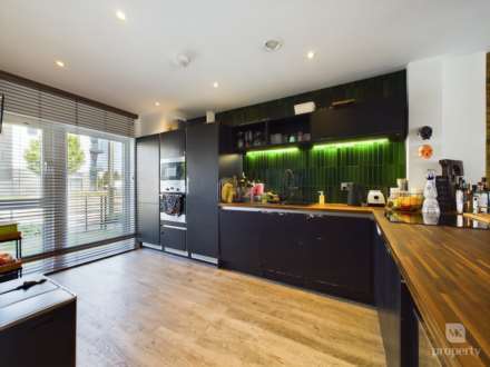 Countess Way, Broughton, Milton Keynes, Image 2