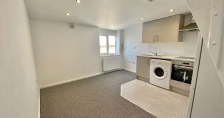 Property For Rent High Street, Rushden