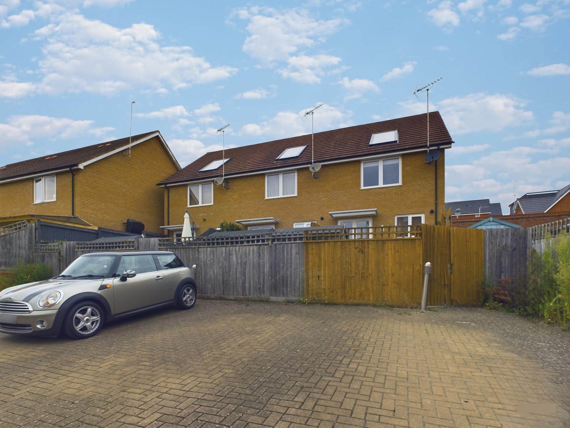 Lamour Lane, Oxley Park, Image 17