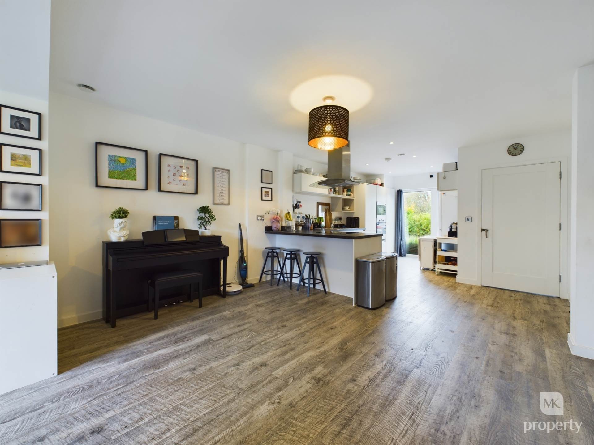 Hesselby View, Broughton, Image 10