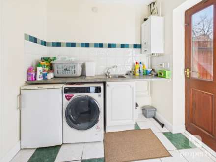 Pigott Drive, Milton Keynes, Image 10