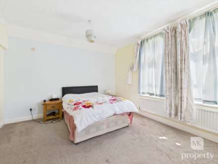 Pigott Drive, Milton Keynes, Image 12