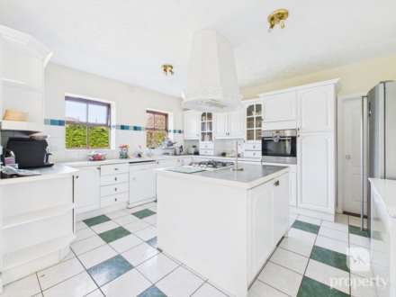 Pigott Drive, Milton Keynes, Image 5