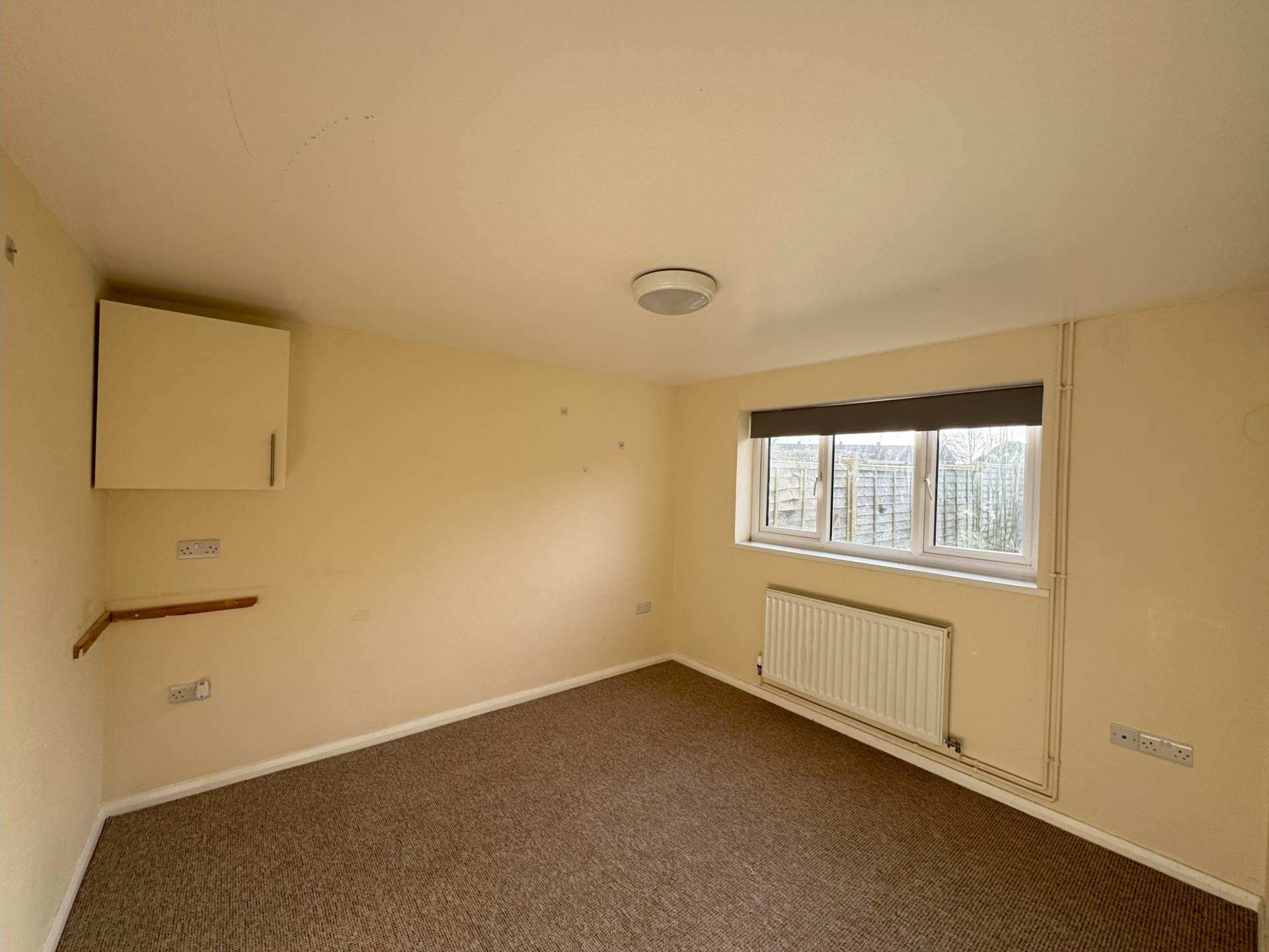 Beanfield Avenue, Little Oakley, Image 4