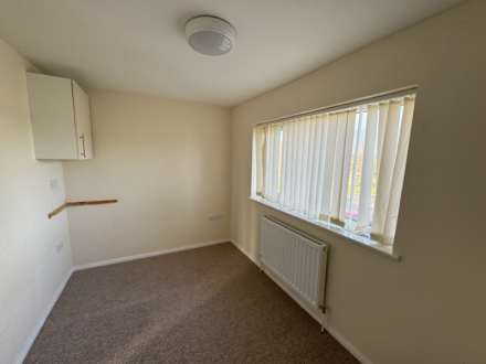 Beanfield Avenue, Little Oakley, Image 10