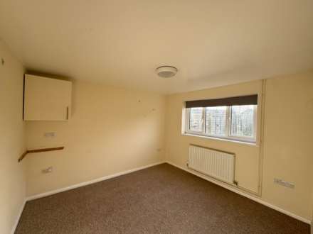Beanfield Avenue, Little Oakley, Image 4
