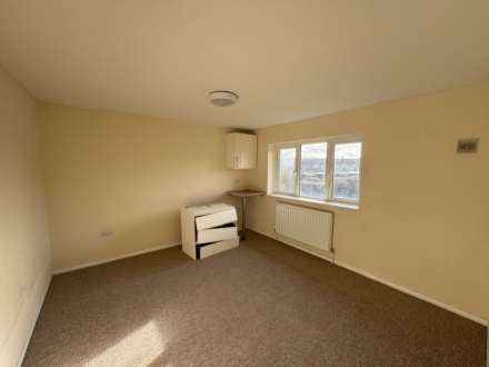 Beanfield Avenue, Little Oakley, Image 8