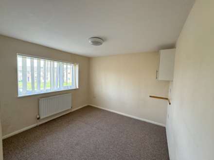 Beanfield Avenue, Little Oakley, Image 9