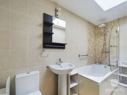 London Road, Loughton, Image 12