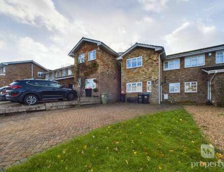 London Road, Loughton, Image 14