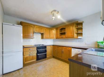 London Road, Loughton, Image 4