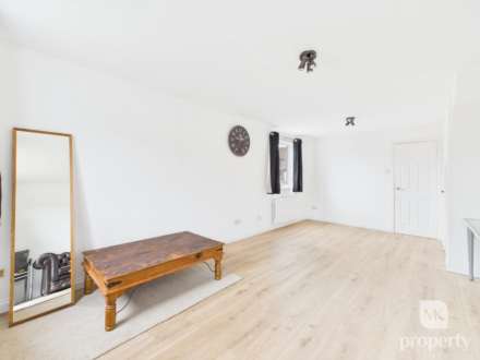 Burdock Court, Newport Pagnell, Image 10