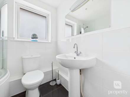Burdock Court, Newport Pagnell, Image 16