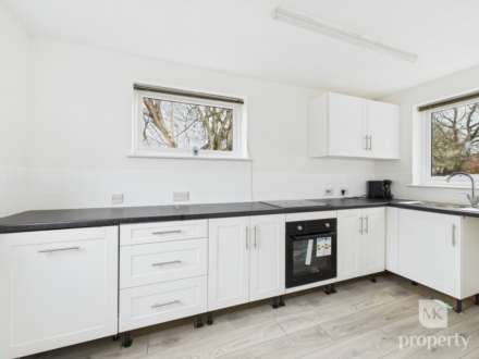 Burdock Court, Newport Pagnell, Image 4