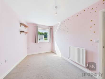 Top Fair Furlong, Redhouse Park, Image 11