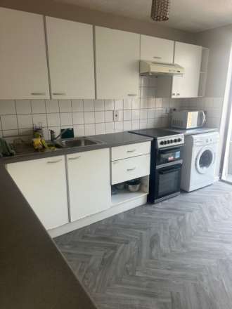 Cleavers Avenue, Milton Keynes, Image 8