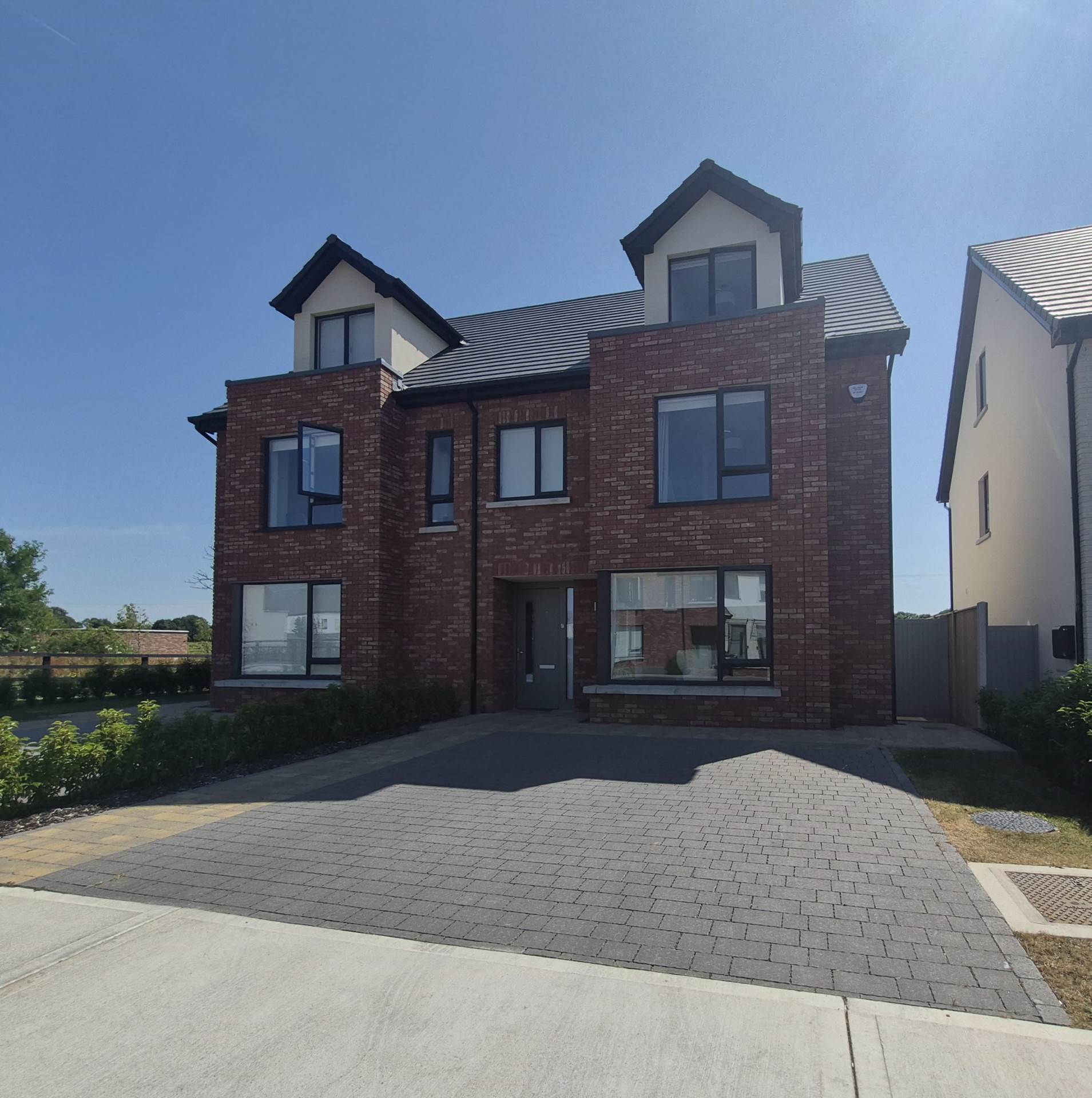9 The Crescent, Stonehaven, Naas, Co. Kildare, W91 H6FK