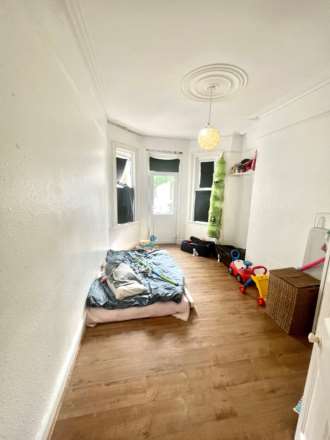 Tottenhall Road, N13, Image 6