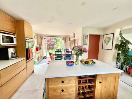 St Bernards Close, Buckfast, Image 4