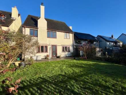 4 Bedroom Detached, Copland Meadow, Totnes