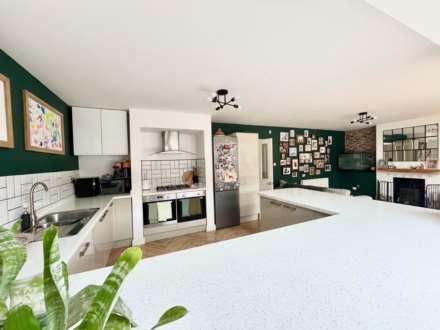 Bossell Road, Buckfastleigh, Image 4
